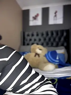 Snapshot of Candy-Heart chatting on October 5, 2025, 3:27 am Candy-Heart online show from October 5, 2025, 3:27 am