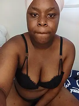 Snapshot of chocolete_candy chatting on December 3, 2025, 7:38 am chocolete candy online show from December 3, 2025, 7:38 am