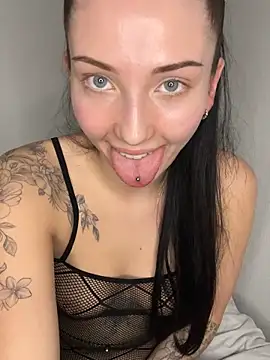 Snapshot of Sugarlina chatting on February 20, 2025, 10:48 pm Sugarlina online show from February 20, 2025, 10:48 pm