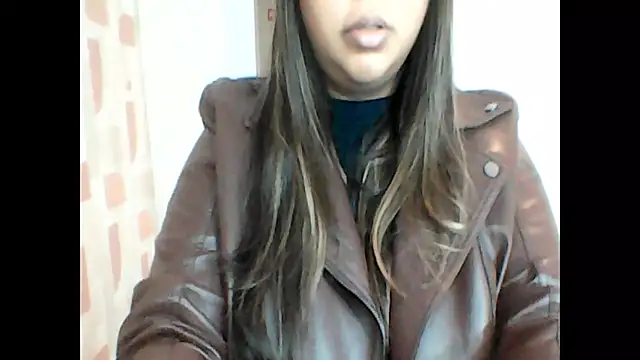 ArisaGonzalez online show from December 2, 2025, 3:51 pm