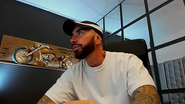 AronGrant online show from September 25, 2025, 7:56 am