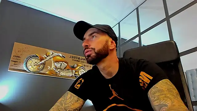 AronGrant online show from October 3, 2025, 9:06 am