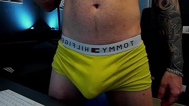 AronGrant online show from March 10, 2026, 9:58 am