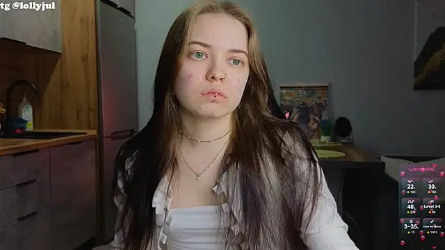 doll lol  online show from March 13, 2025, 10:10 pm