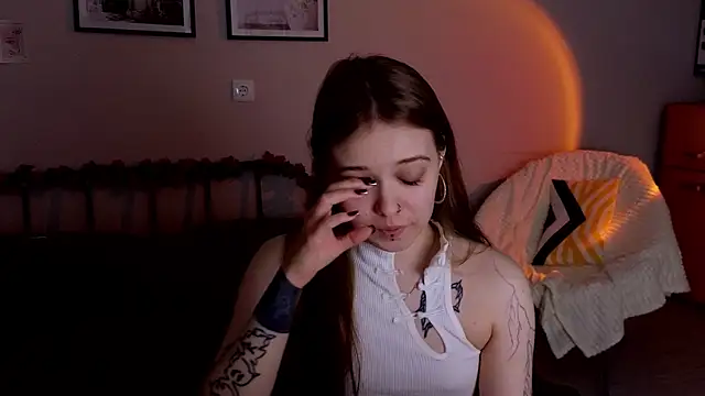 doll lol  online show from April 12, 2026, 6:13 pm