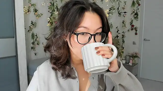 AgnieszkaBanana online show from November 9, 2025, 7:23 pm