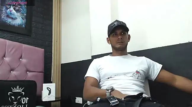 Chris Dick23 online show from March 7, 2025, 3:19 am