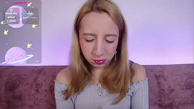 Miiaa doll online show from November 18, 2025, 12:05 am