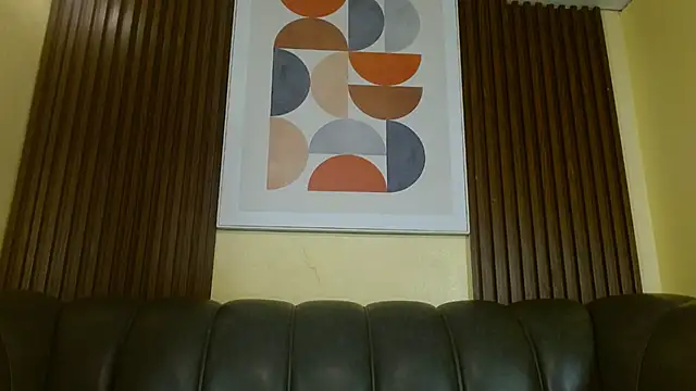 Nicole Ramires online show from November 7, 2025, 5:46 pm