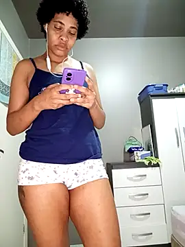 Snapshot of Su_Duarte_1 chatting on November 22, 2025, 10:09 pm Su Duarte 1 online show from November 22, 2025, 10:09 pm