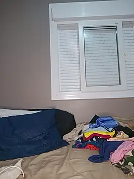 Snapshot of Su_Duarte_1 chatting on February 12, 2026, 7:25 am Su Duarte 1 online show from February 12, 2026, 7:25 am