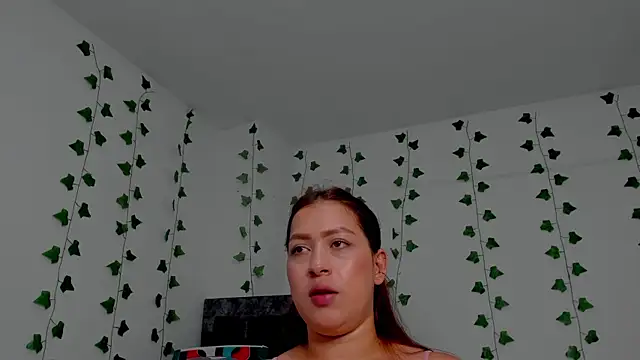 Miaa Garcia online show from October 22, 2025, 9:03 pm