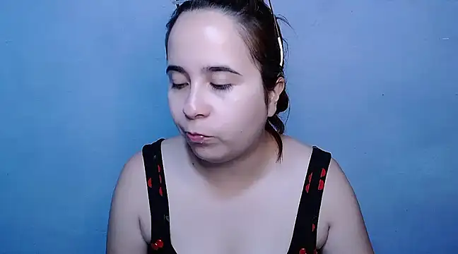 SubLayla01 online show from January 30, 2025, 6:21 pm