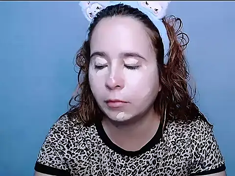 SubLayla01 online show from September 22, 2025, 6:21 pm