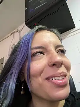 Alicia Ortiiz online show from February 18, 2026, 5:20 pm