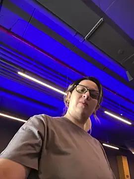 amooraaamoon online show from September 24, 2025, 1:36 pm