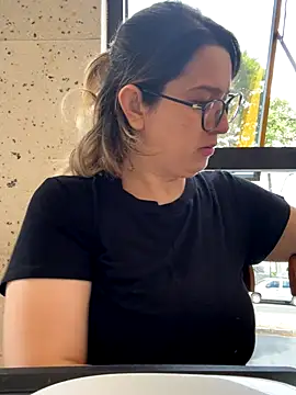 amooraaamoon online show from October 28, 2025, 12:09 pm