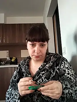 EmmaKrosss online show from April 7, 2026, 5:41 am