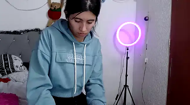 Yeimy sweetf online show from December 5, 2024, 2:42 am