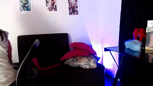 Yeimy sweetf online show from January 31, 2025, 6:57 am