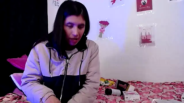 Yeimy sweetf online show from February 9, 2025, 1:00 am