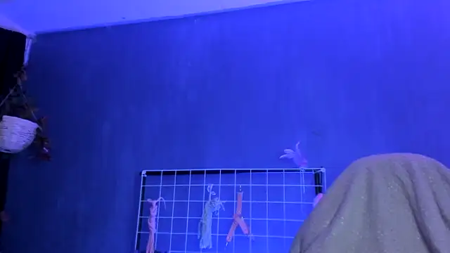 Hellen dumont online show from February 10, 2025, 1:14 am