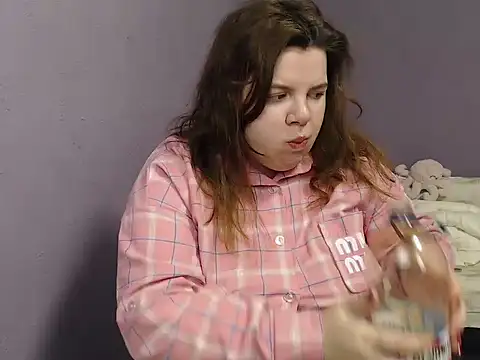 so shy online show from October 26, 2025, 7:14 am