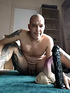 Psykoanalxh online show from November 2, 2025, 1:24 pm