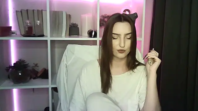 X Alisa online show from December 2, 2025, 7:20 pm