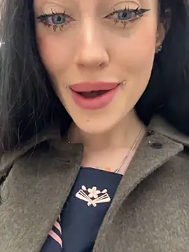 Melissa crazy online show from October 13, 2025, 3:23 pm