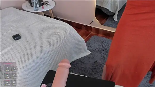 Snapshot of angieebaezz chatting on December 13, 2024, 1:44 pm angieebaezz online show from December 13, 2024, 1:44 pm