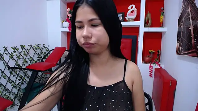 Letty Plugxo online show from November 12, 2025, 12:27 pm