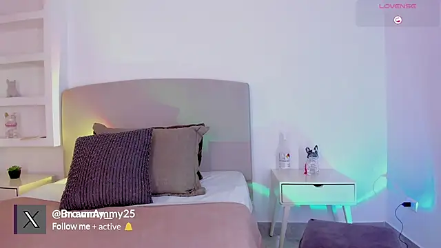 Snapshot of Ammy_xx chatting on March 13, 2025, 7:28 pm Ammy xx online show from March 13, 2025, 7:28 pm