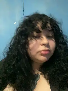 Kimberliprivv online show from May 10, 2026, 6:02 pm