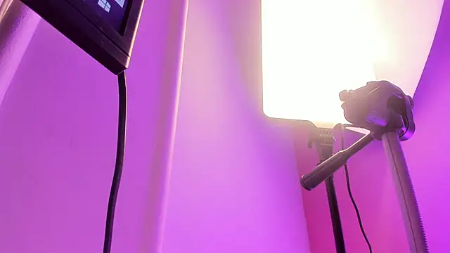 ScarletGV online show from October 23, 2025, 10:19 pm