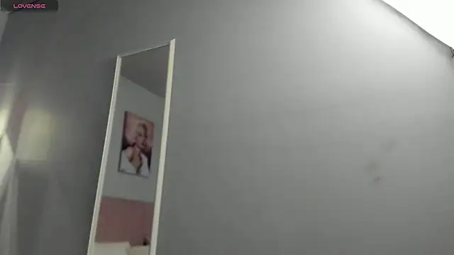 ScarletGV online show from February 21, 2026, 5:41 am