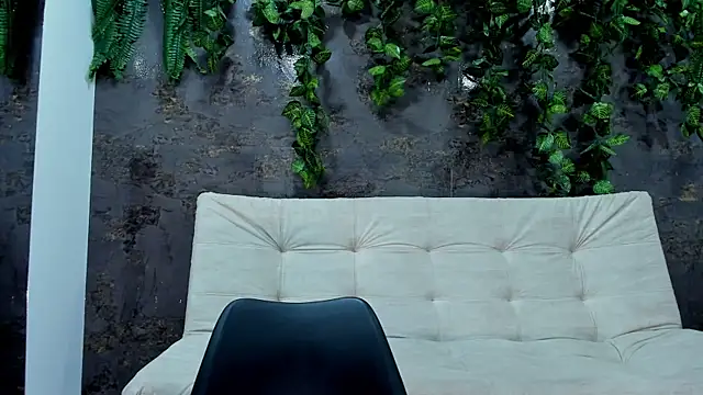 alice greco online show from December 3, 2025, 9:13 pm