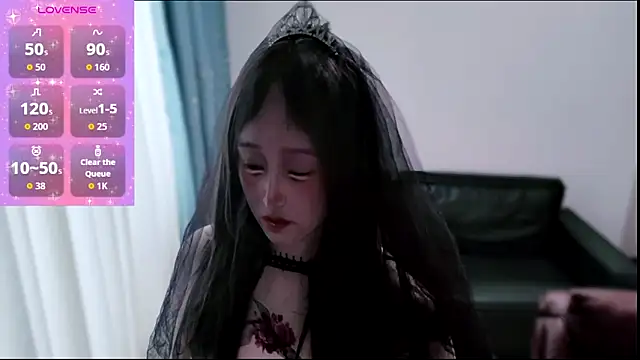  Akira Watase  online show from October 6, 2025, 5:49 am