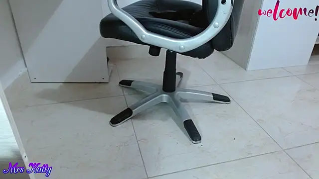 mrskatty online show from March 14, 2025, 6:50 pm