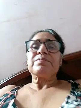 Snapshot of _candi chatting on February 8, 2025, 7:59 pm candi online show from February 8, 2025, 7:59 pm