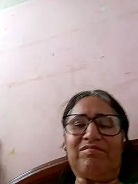 Snapshot of _candi chatting on February 9, 2025, 1:25 pm candi online show from February 9, 2025, 1:25 pm