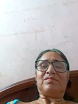 Snapshot of _candi chatting on February 14, 2025, 8:05 pm candi online show from February 14, 2025, 8:05 pm