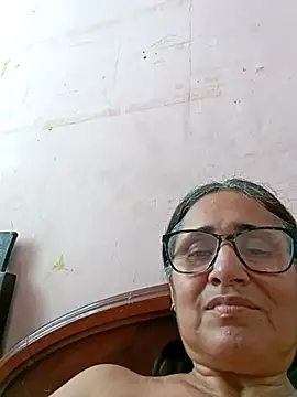 Snapshot of _candi chatting on February 19, 2025, 8:31 pm candi online show from February 19, 2025, 8:31 pm