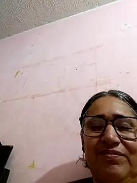 Snapshot of _candi chatting on February 26, 2025, 9:10 am candi online show from February 26, 2025, 9:10 am