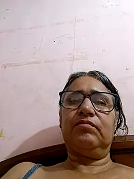 Snapshot of _candi chatting on February 27, 2025, 10:37 am candi online show from February 27, 2025, 10:37 am