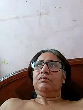 Snapshot of _candi chatting on March 2, 2025, 8:50 pm candi online show from March 2, 2025, 8:50 pm