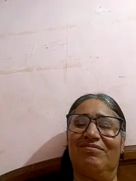 Snapshot of _candi chatting on March 6, 2025, 11:09 pm candi online show from March 6, 2025, 11:09 pm