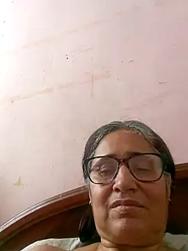 Snapshot of _candi chatting on March 8, 2025, 5:11 pm candi online show from March 8, 2025, 5:11 pm