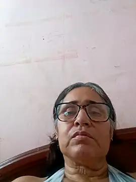 Snapshot of _candi chatting on March 8, 2025, 9:29 pm candi online show from March 8, 2025, 9:29 pm