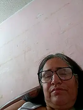 Snapshot of _candi chatting on March 10, 2025, 12:37 pm candi online show from March 10, 2025, 12:37 pm